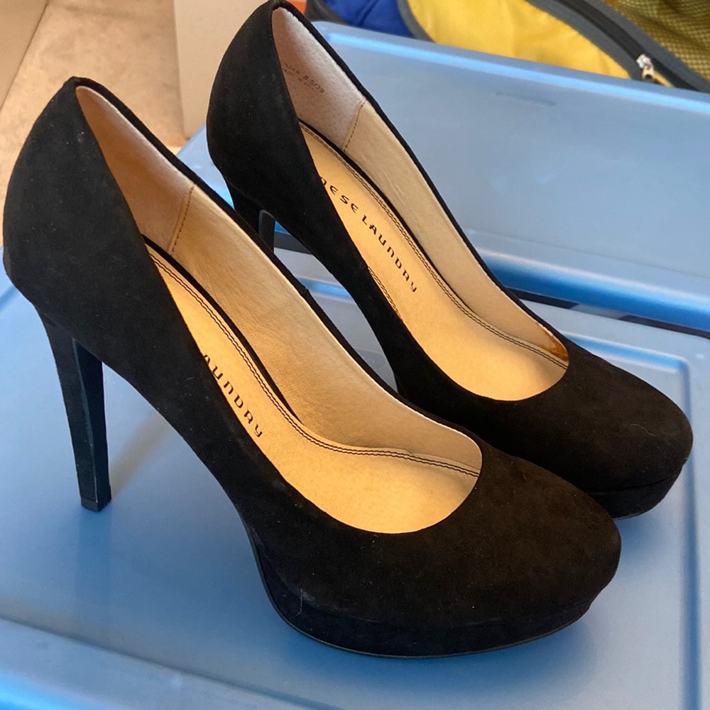 Chinese Laundry Black platform pump